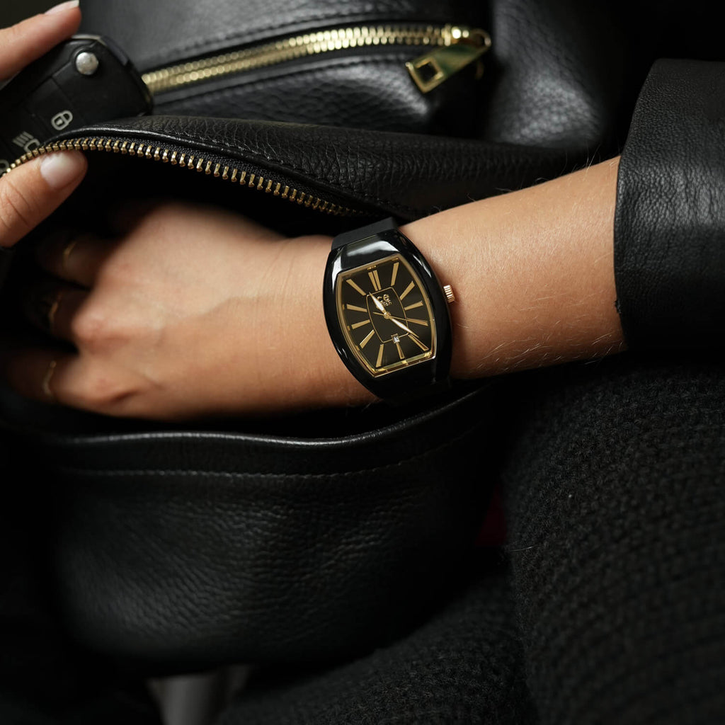 ice-boliday-dome-black-gold-small-3h-d