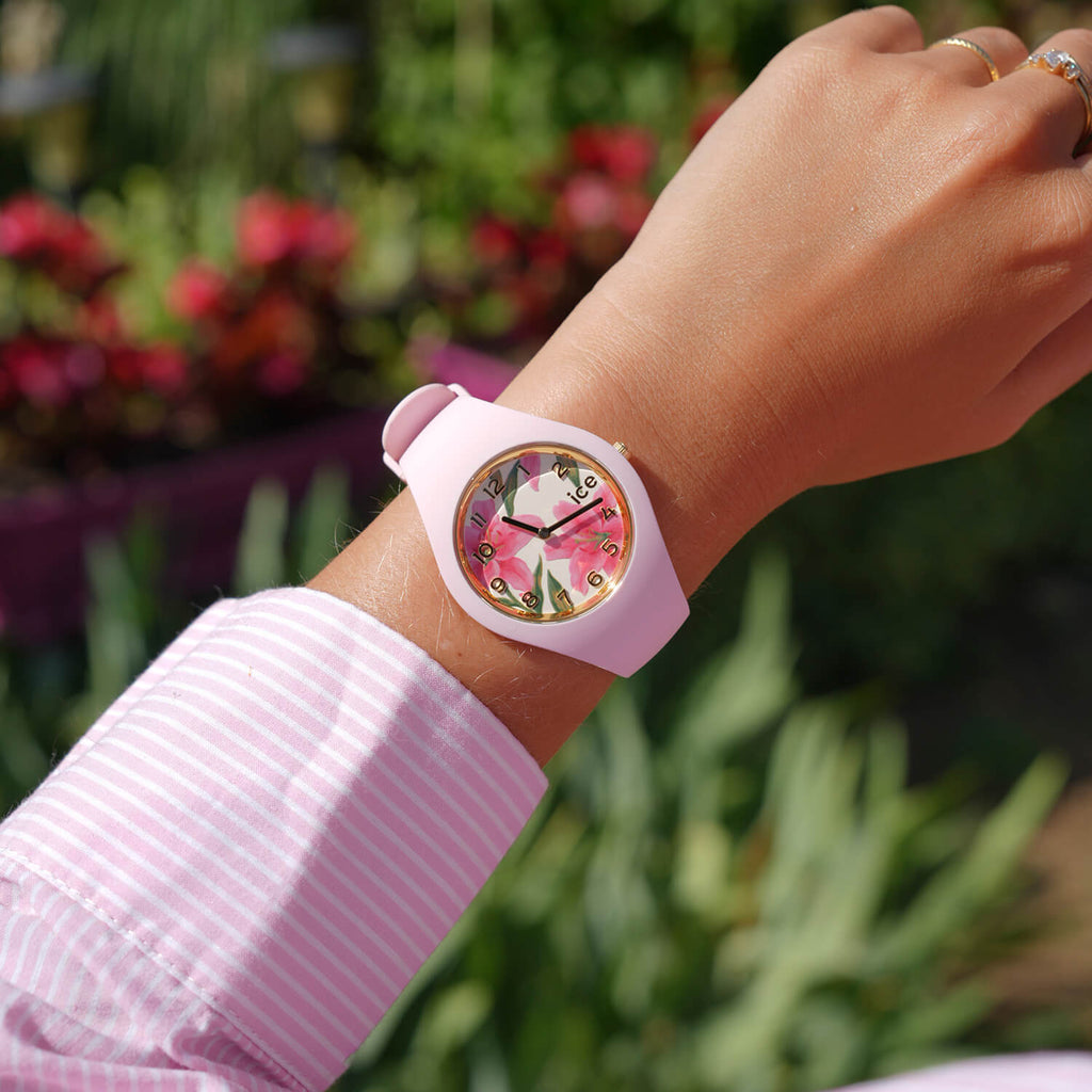 ice-flower-soft-pink-lily-s37-2h