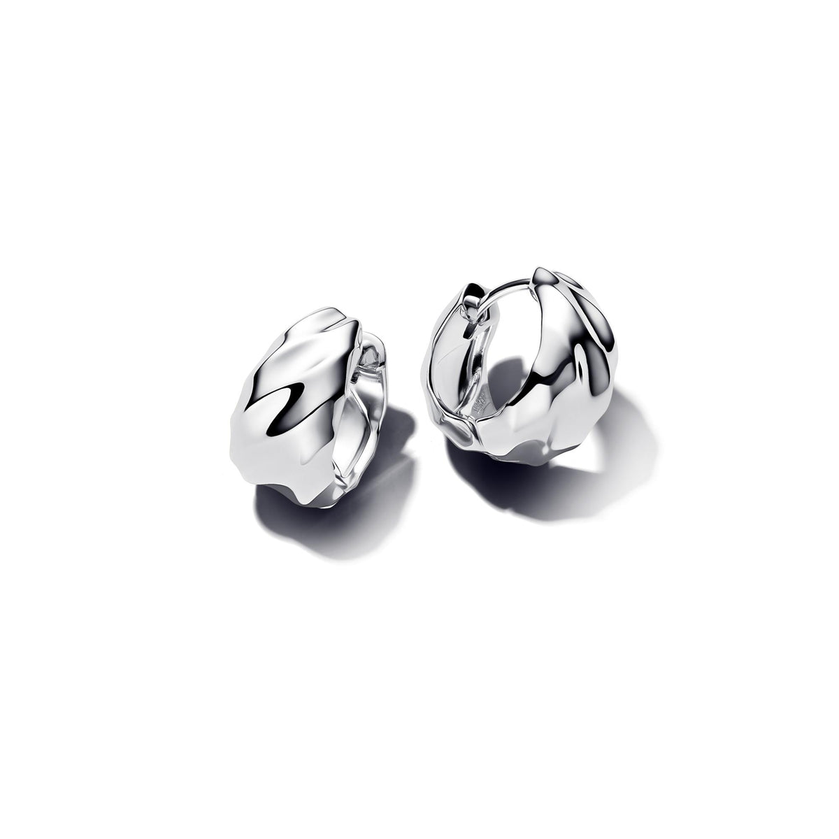 Pandora Essence Petites Créoles Ondulées 293874C00