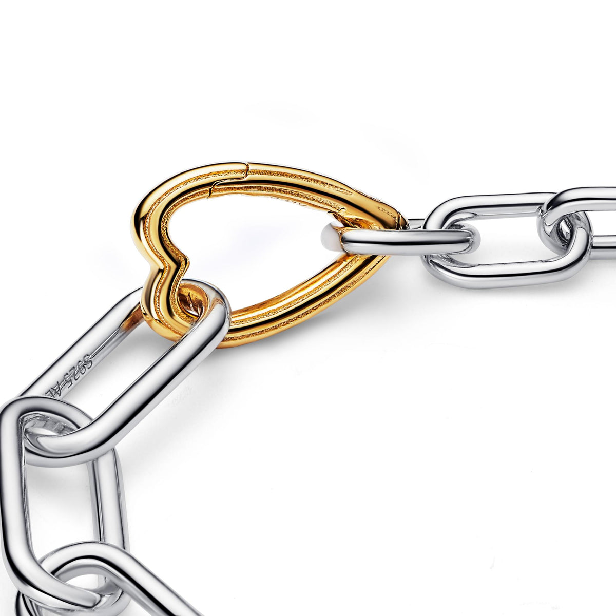 Pandora ME Pandora ME tweekleurige schakelarmband met hartvormige schakel 562527C00