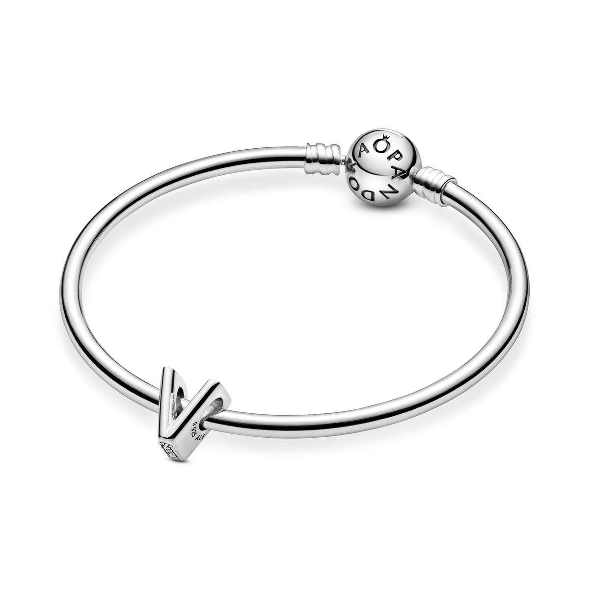 Pandora Moments Charm Alphabet Lettre V 797476