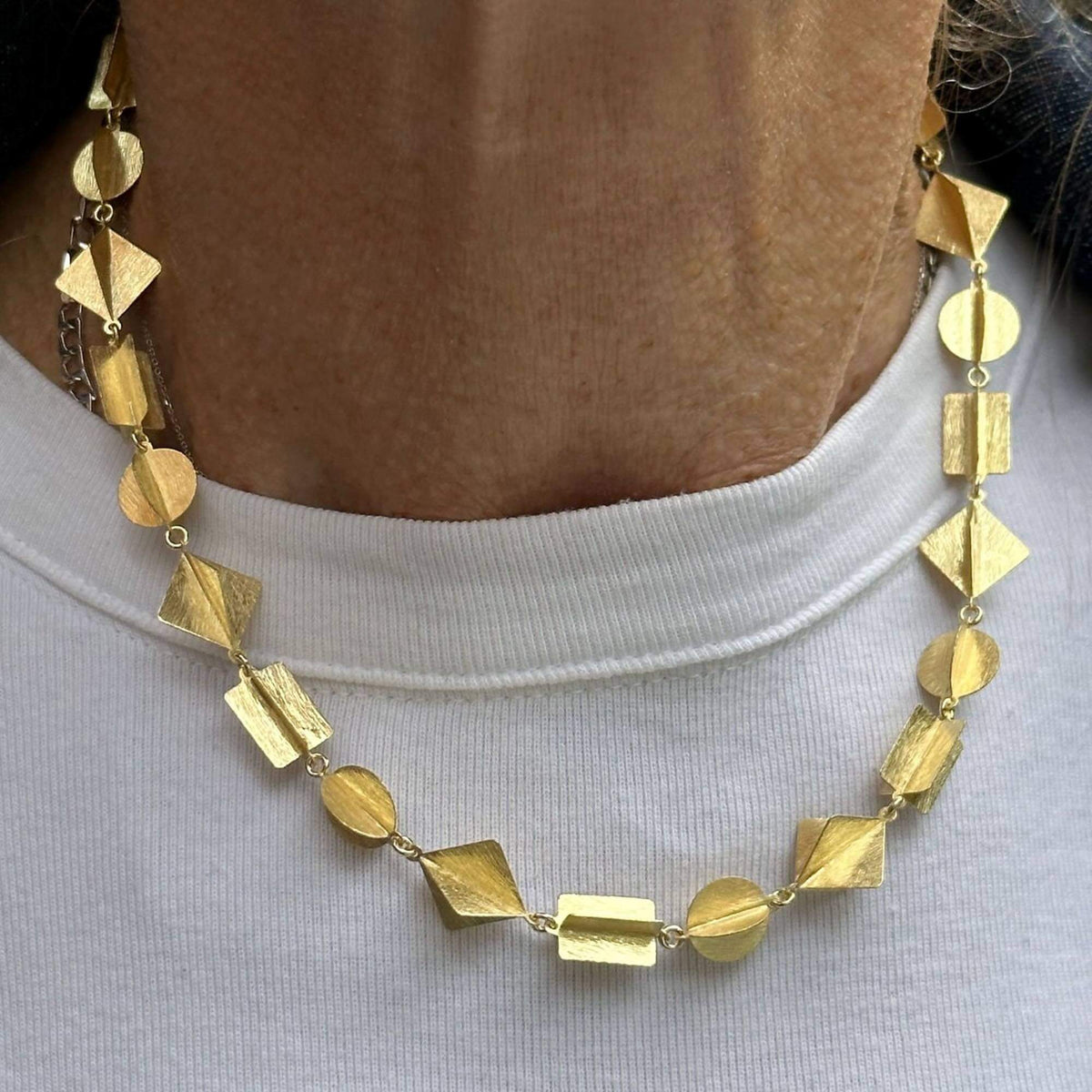 Sanjoya Collier Budapest ES0823005