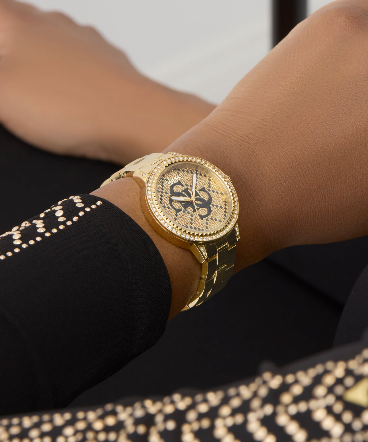guess-gw0944l2