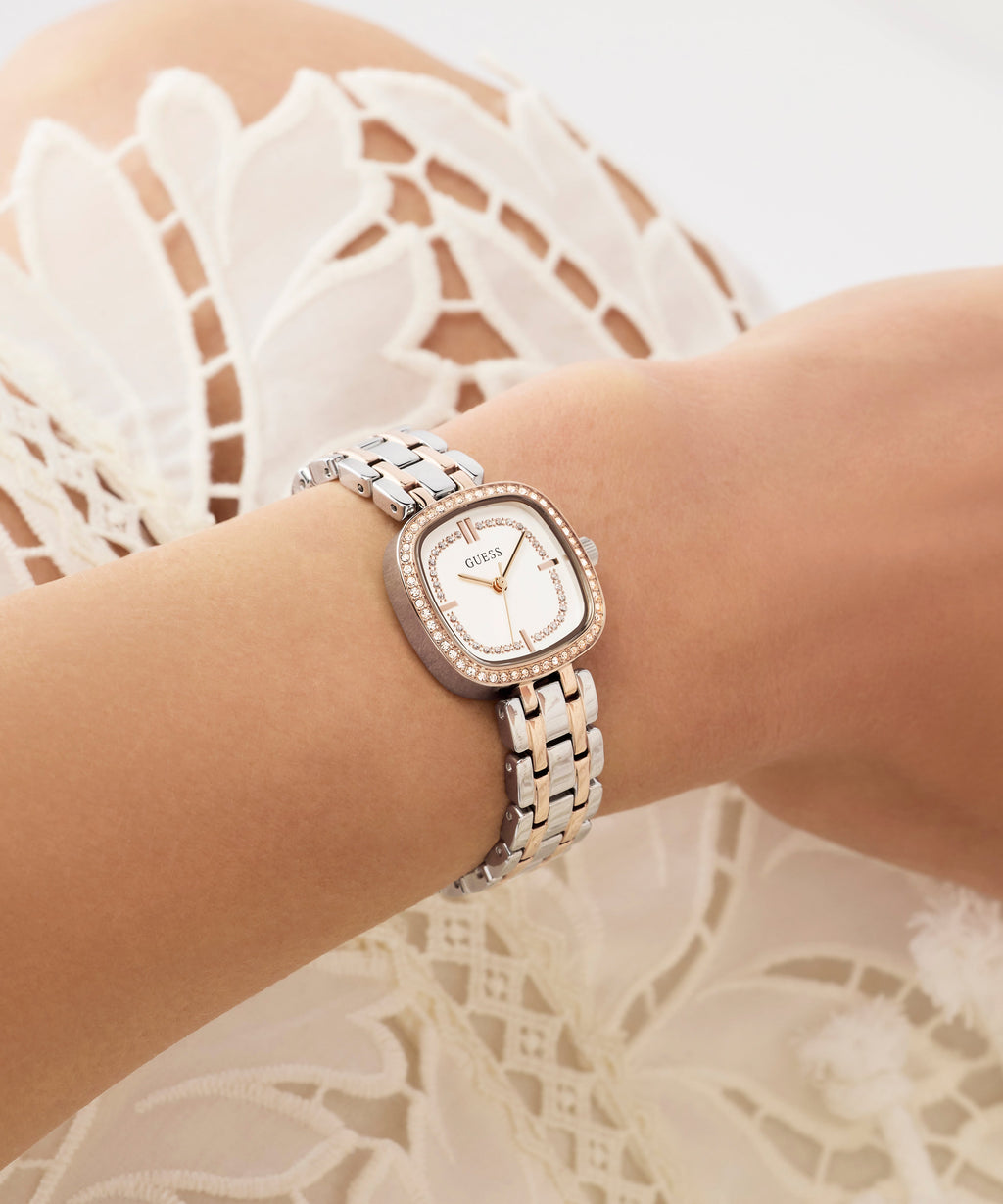 guess-gw1018l5