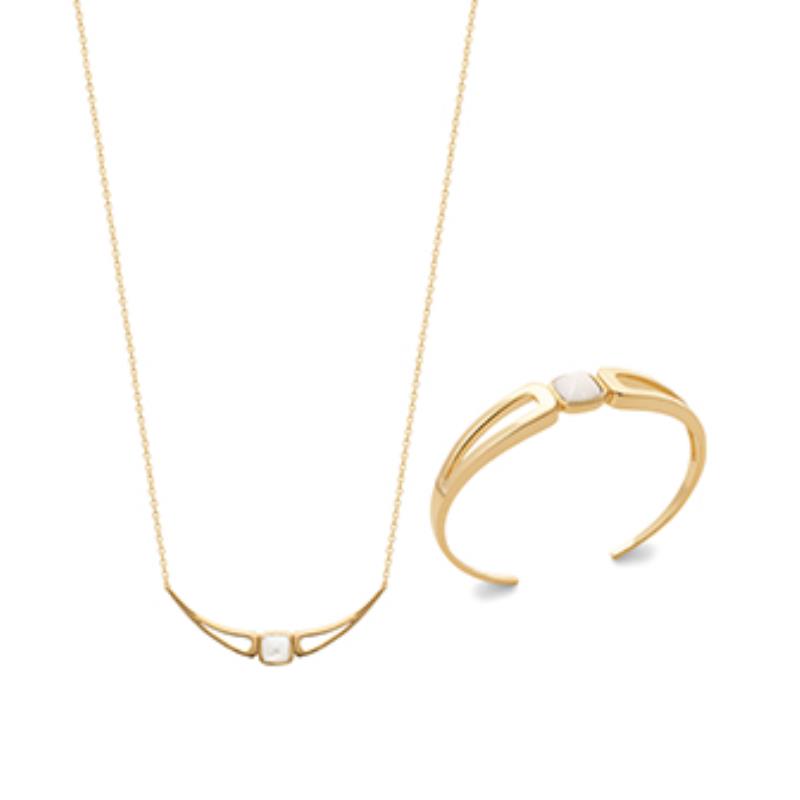 Coque de Nacre Collier plaqué or 973357