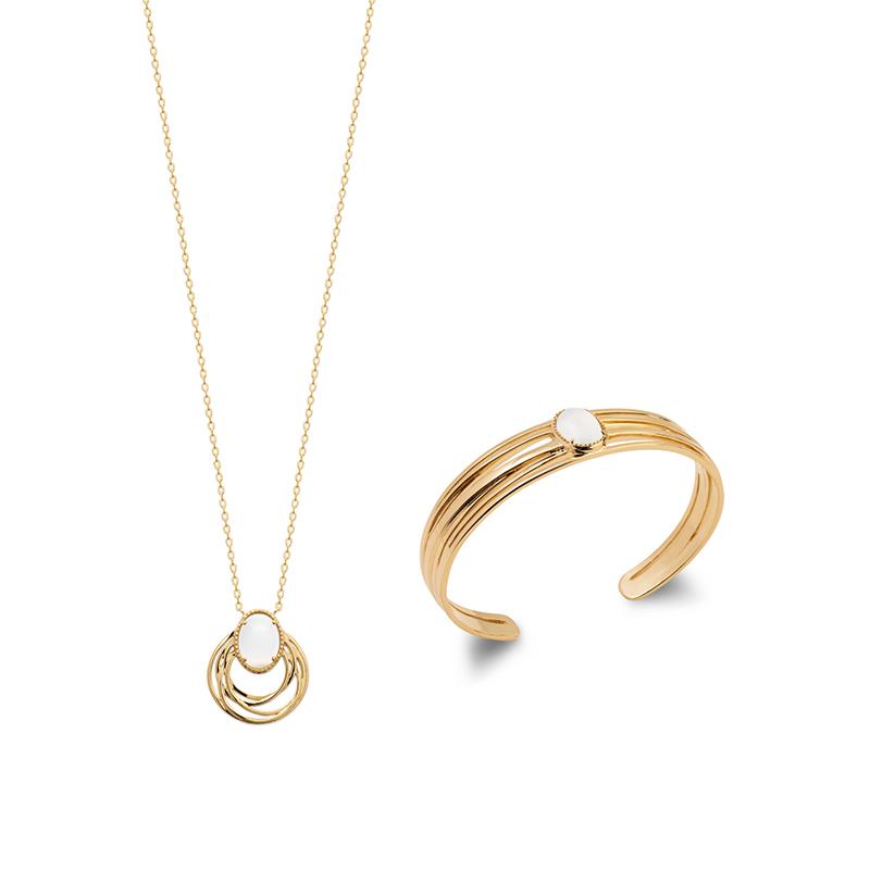Coque de Nacre Collier plaqué or 973255