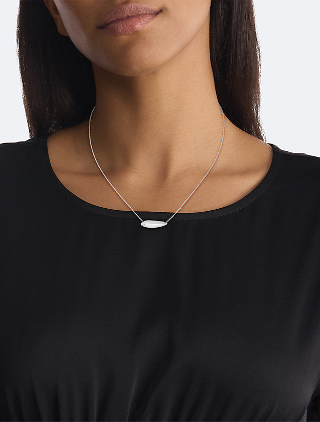calvin-klein-35000815