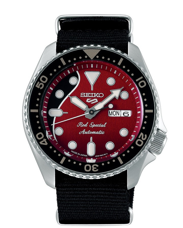 Seiko 5 Sports SRPE83K1