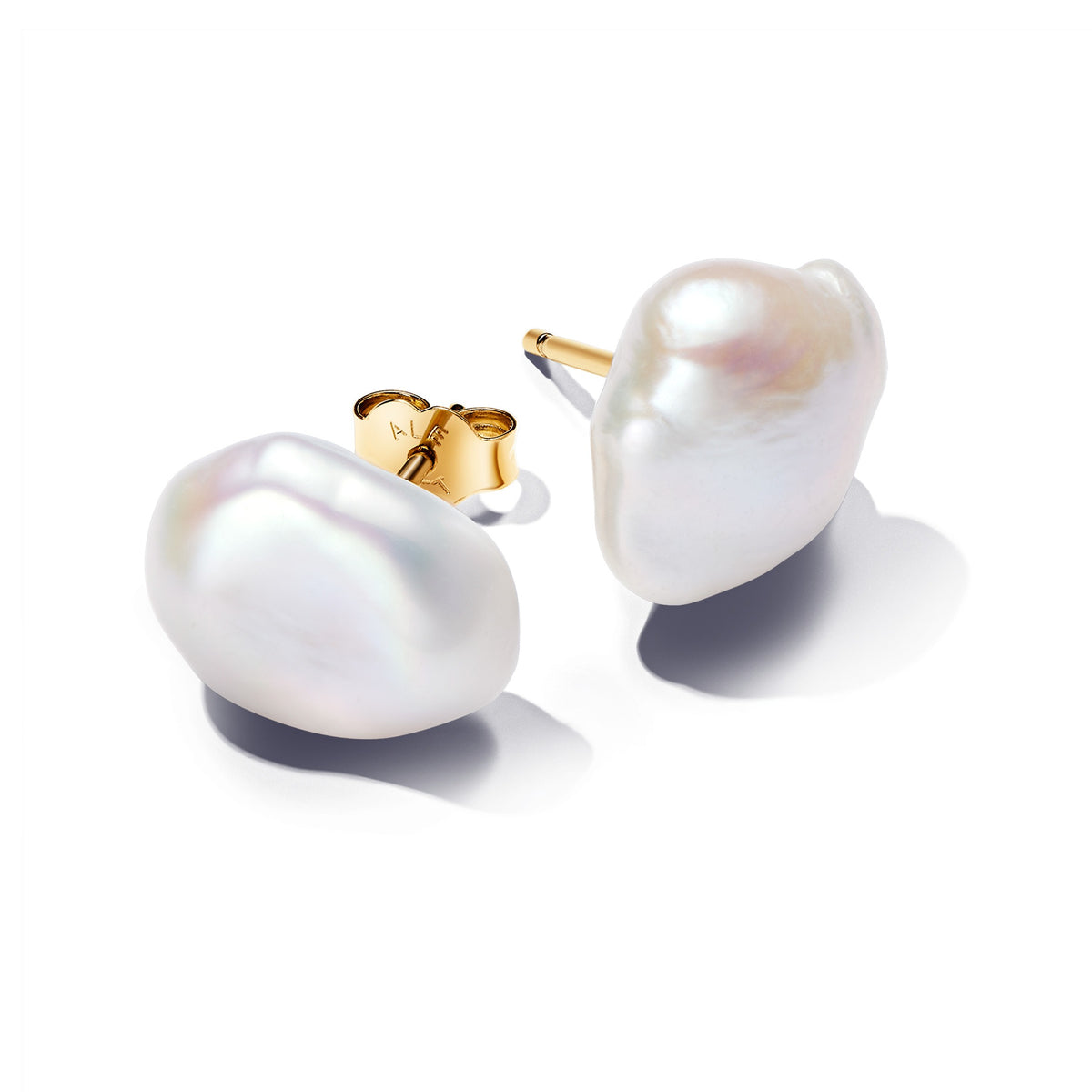 Pandora Essence Clous d'Oreilles Perle de Culture d'Eau Douce Traitée Baroque 263309C01
