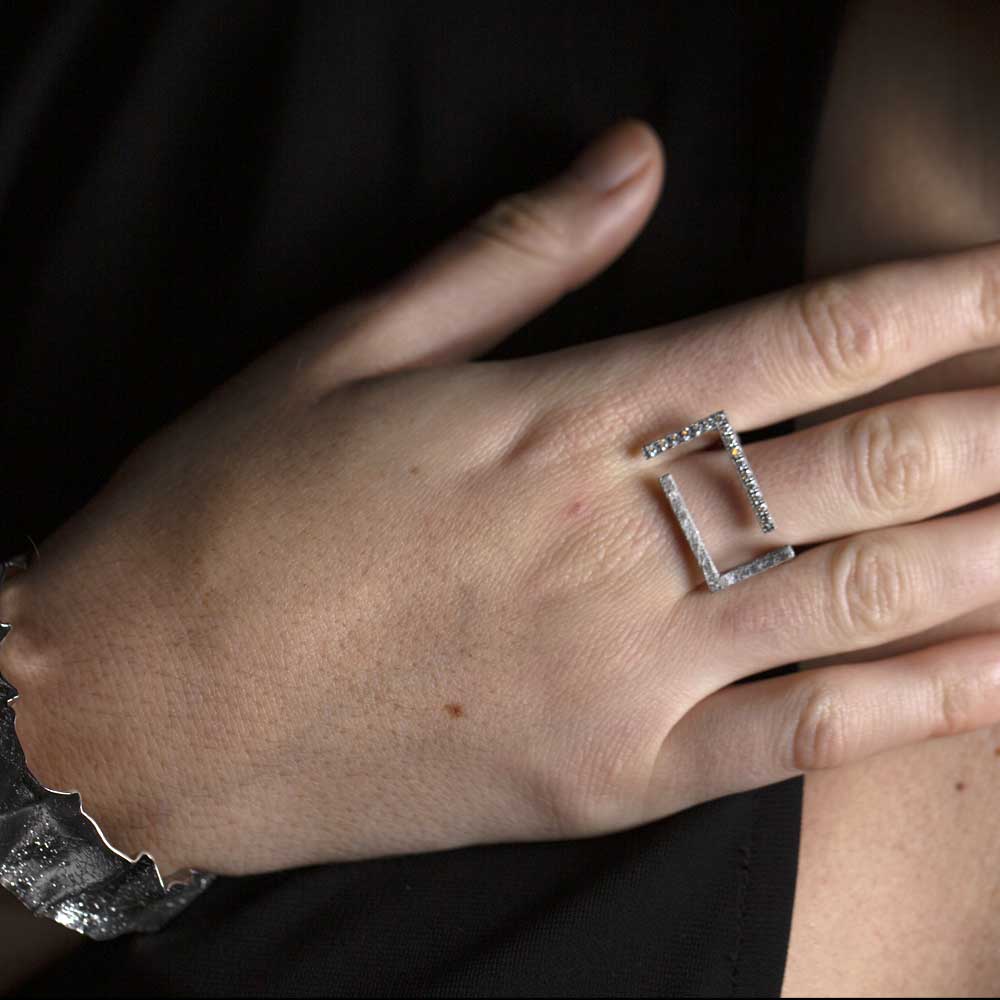 Sanjoya Bague Budapest ORI1119001